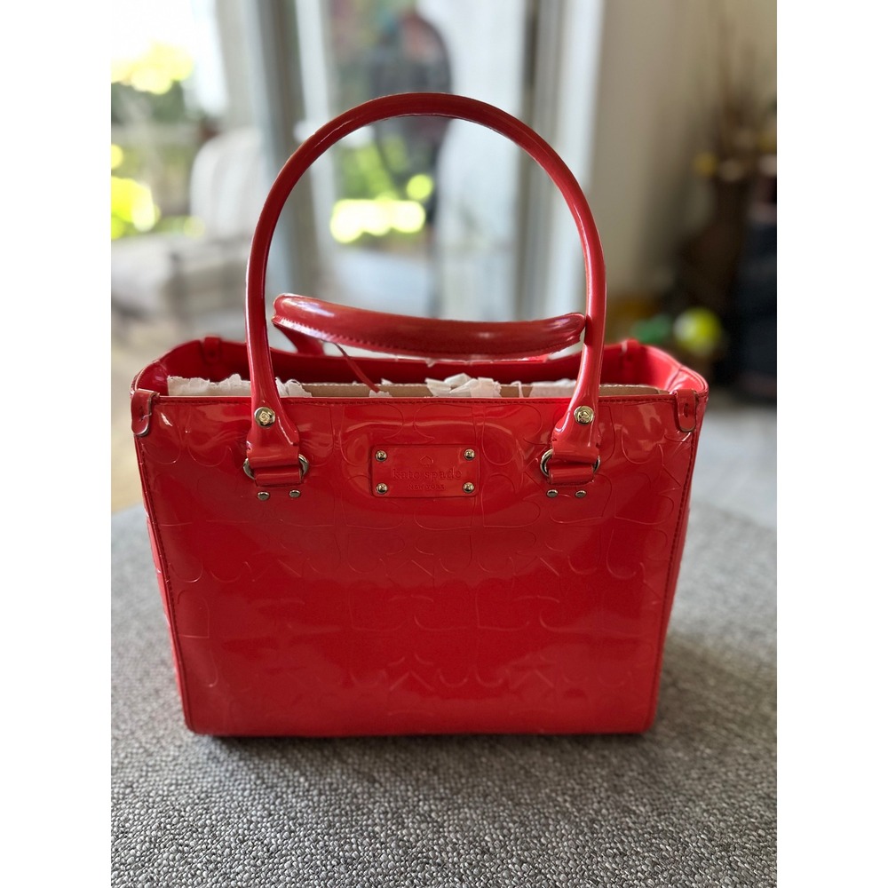 Kate Spade New York Red Patent Leather Heart Embossed Tote Bag Handbag **seedesc